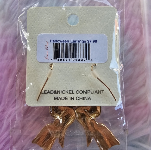 It's Sense Witch on a broom Earrings - Picture 3 of 3